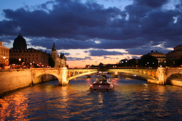 Cruises on the Seine schedule